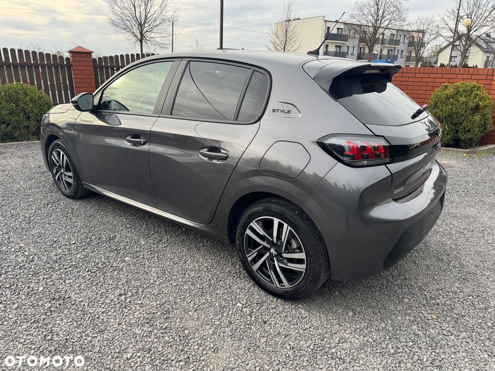 Peugeot 208 PureTech 100 EAT8 Active - 4