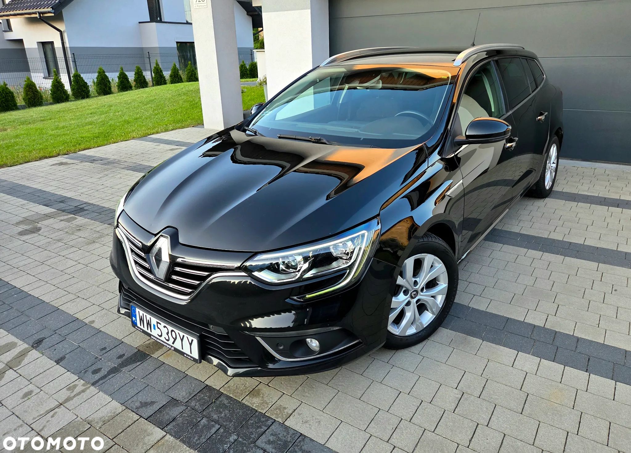 Renault Megane 1.5 Blue dCi Limited - 1
