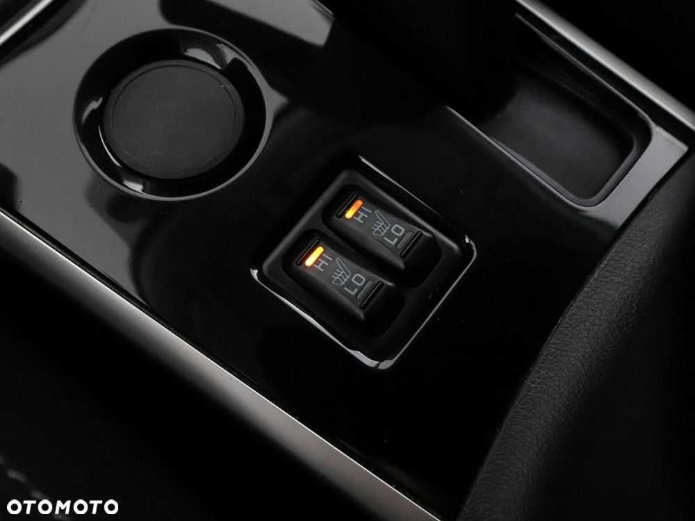 Mitsubishi Outlander 2.0 Instyle Navi 4WD CVT - 27