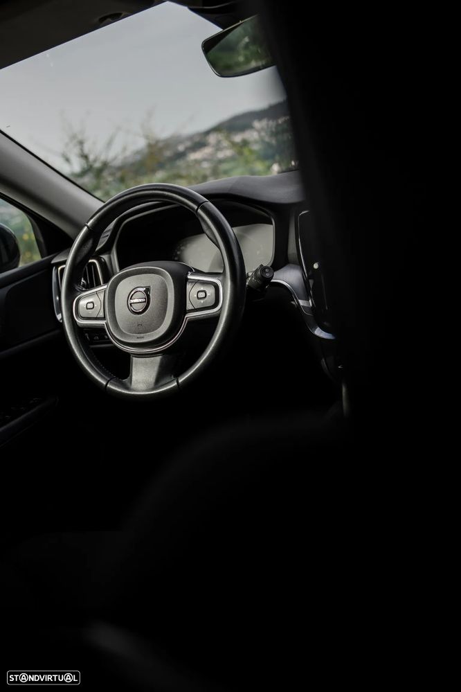 Volvo V60 2.0 T6 AWD TE R-Design - 23