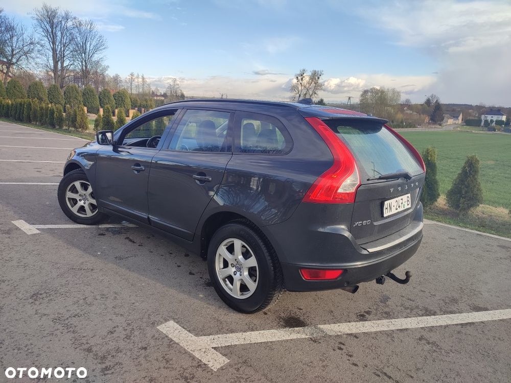 Volvo XC 60 D3 Momentum - 3