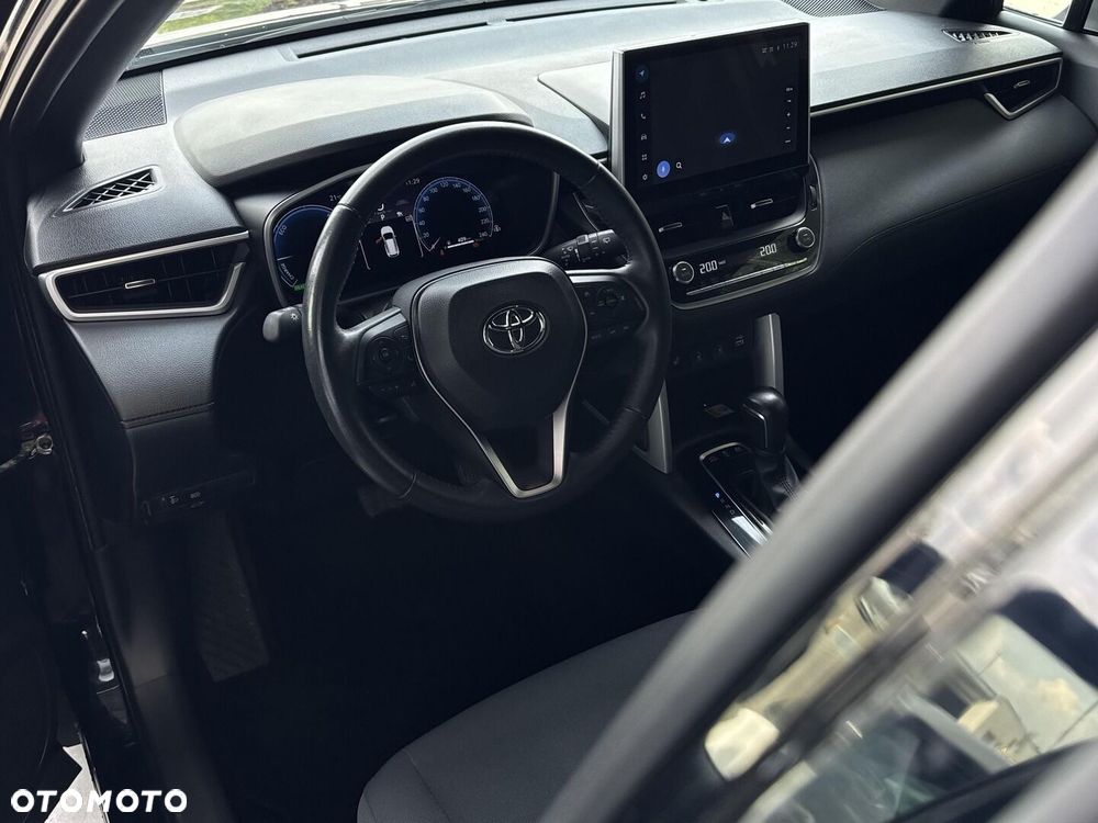 Toyota Corolla Cross - 11