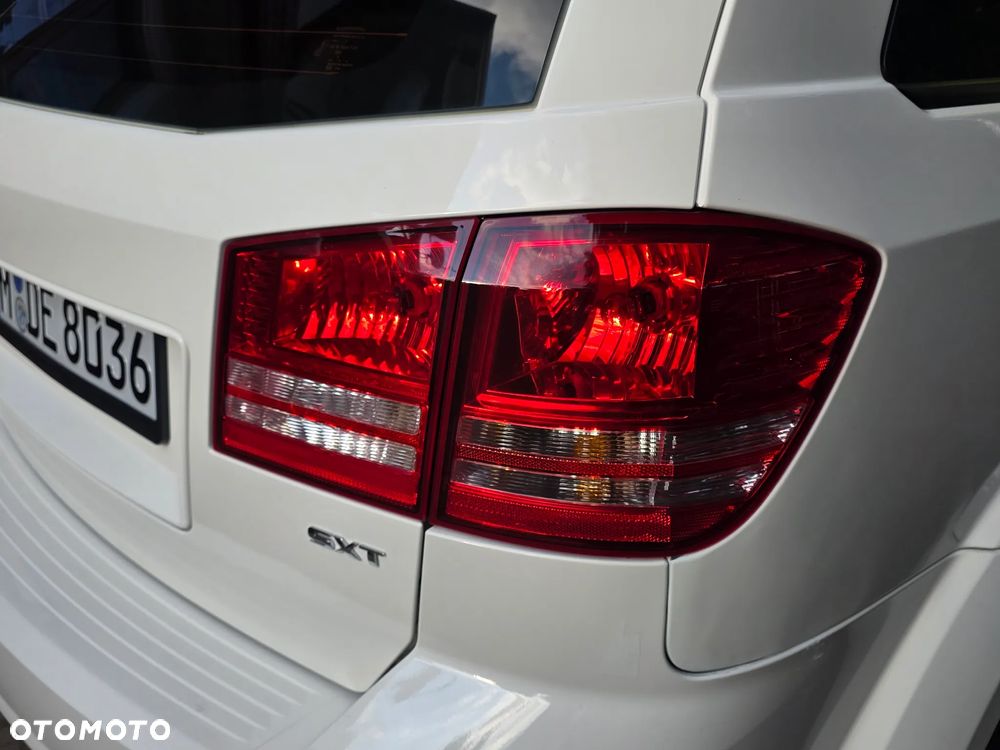 Dodge Journey 2.4 SXT - 9