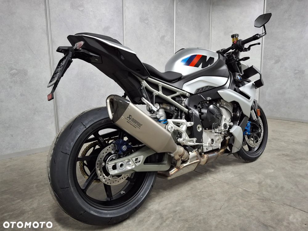 BMW S - 2