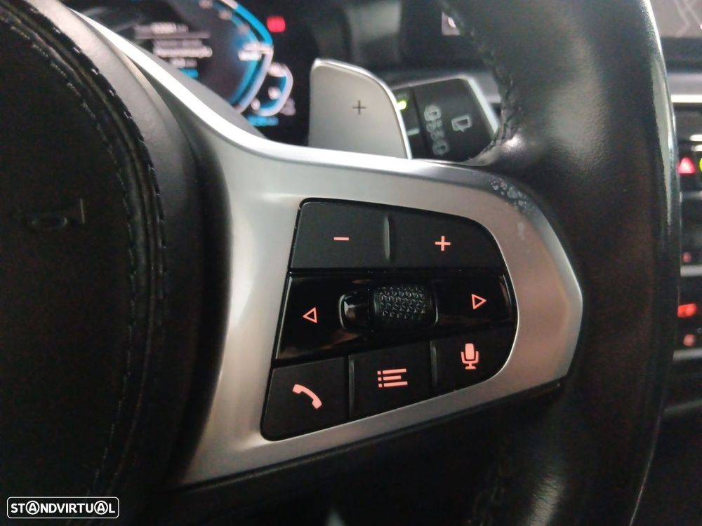 BMW 520 e Pack M - 22