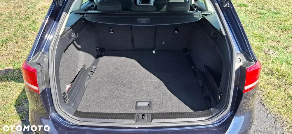 Volkswagen Passat 2.0 TDI (BlueMotion Technology) Comfortline - 16