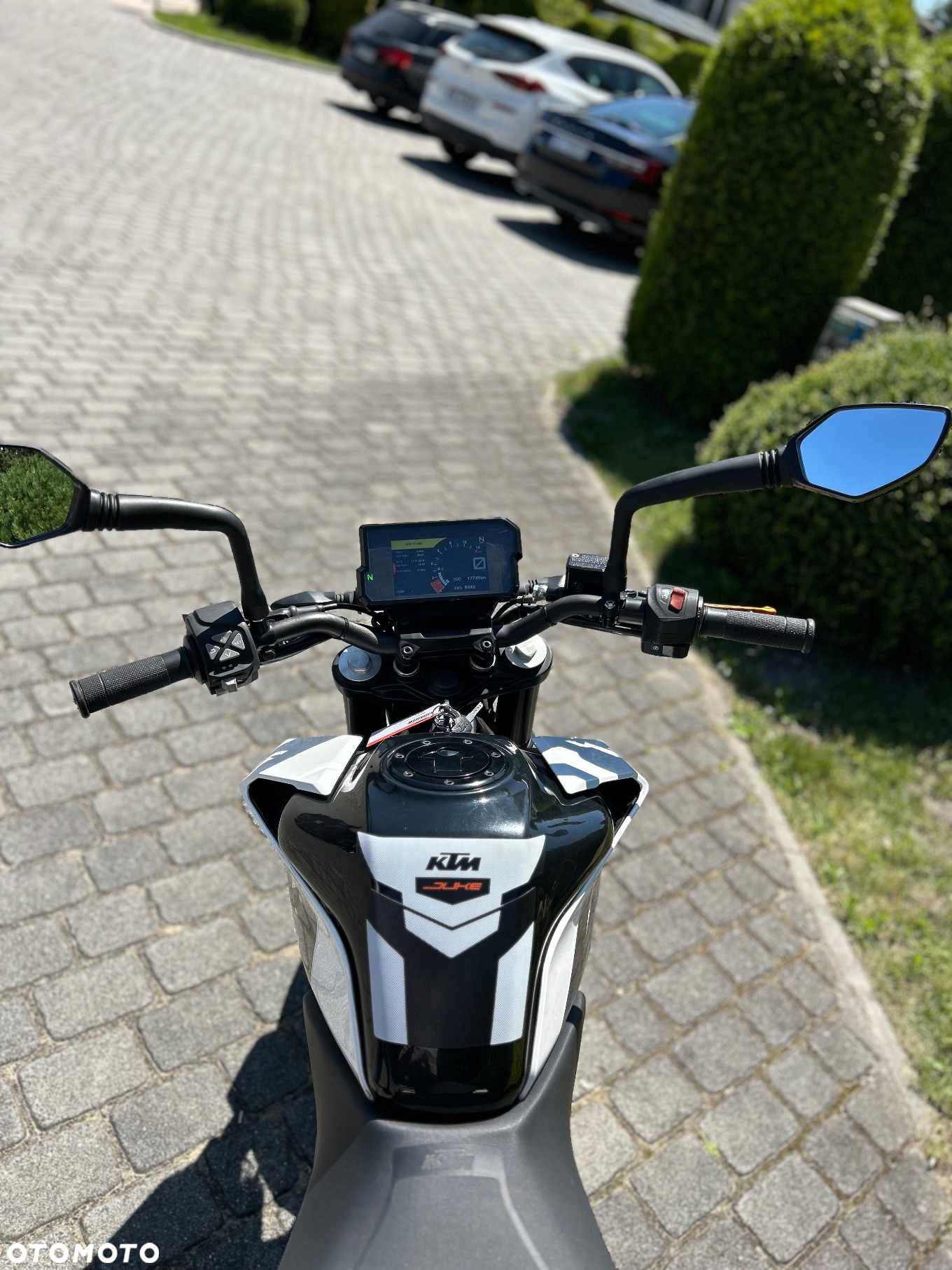 KTM Duke - 17