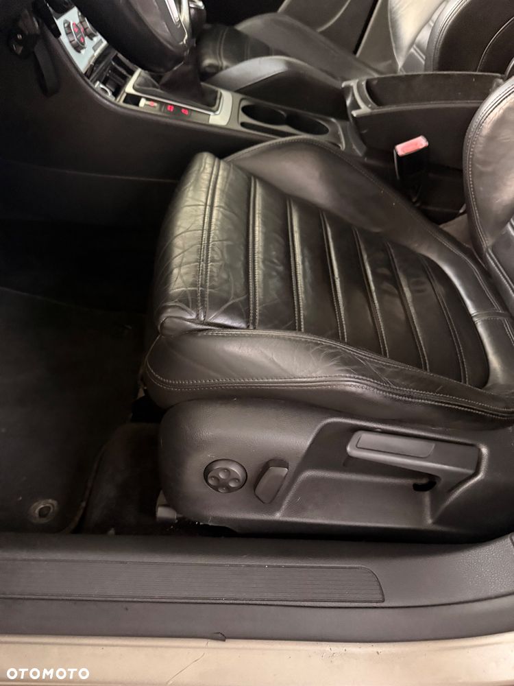 Volkswagen Passat - 13