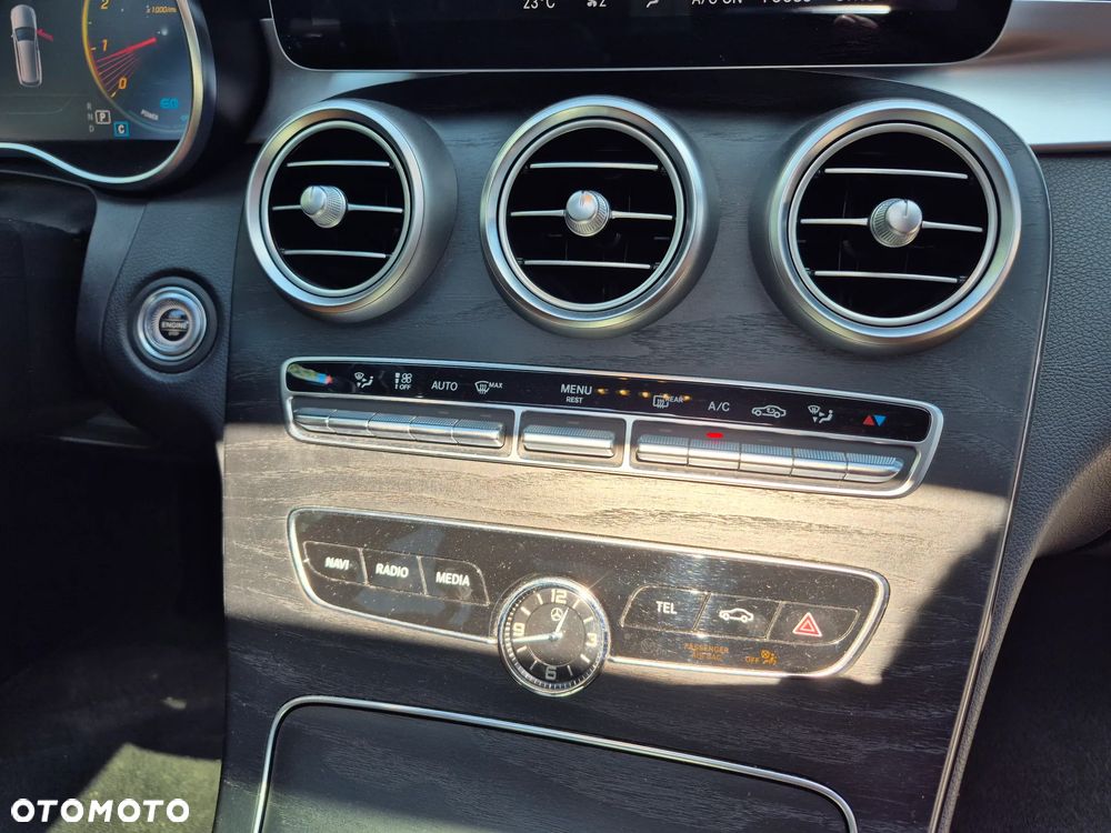 Mercedes-Benz Klasa C 200 4MATIC 9G-TRONIC - 16