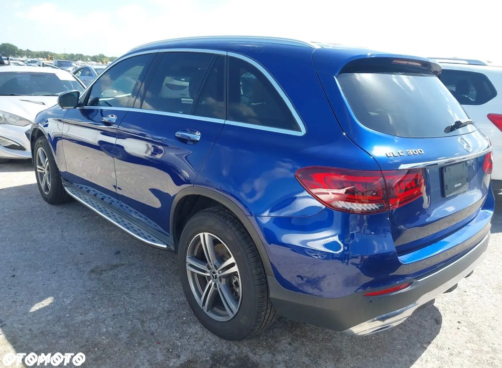 Mercedes-Benz GLC 300 4-Matic - 2