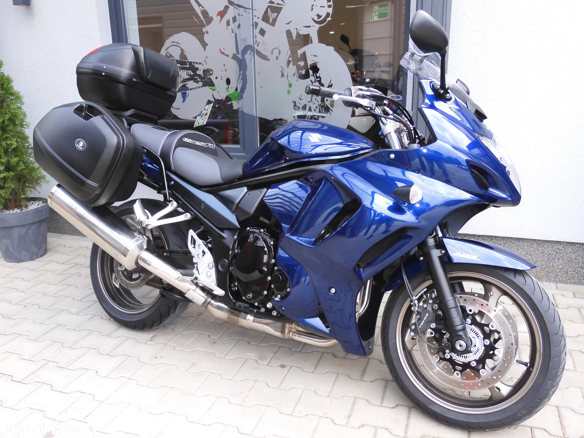 Suzuki GSX - 2