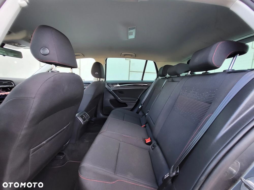 Volkswagen Golf 1.6 TDI Sound - 19