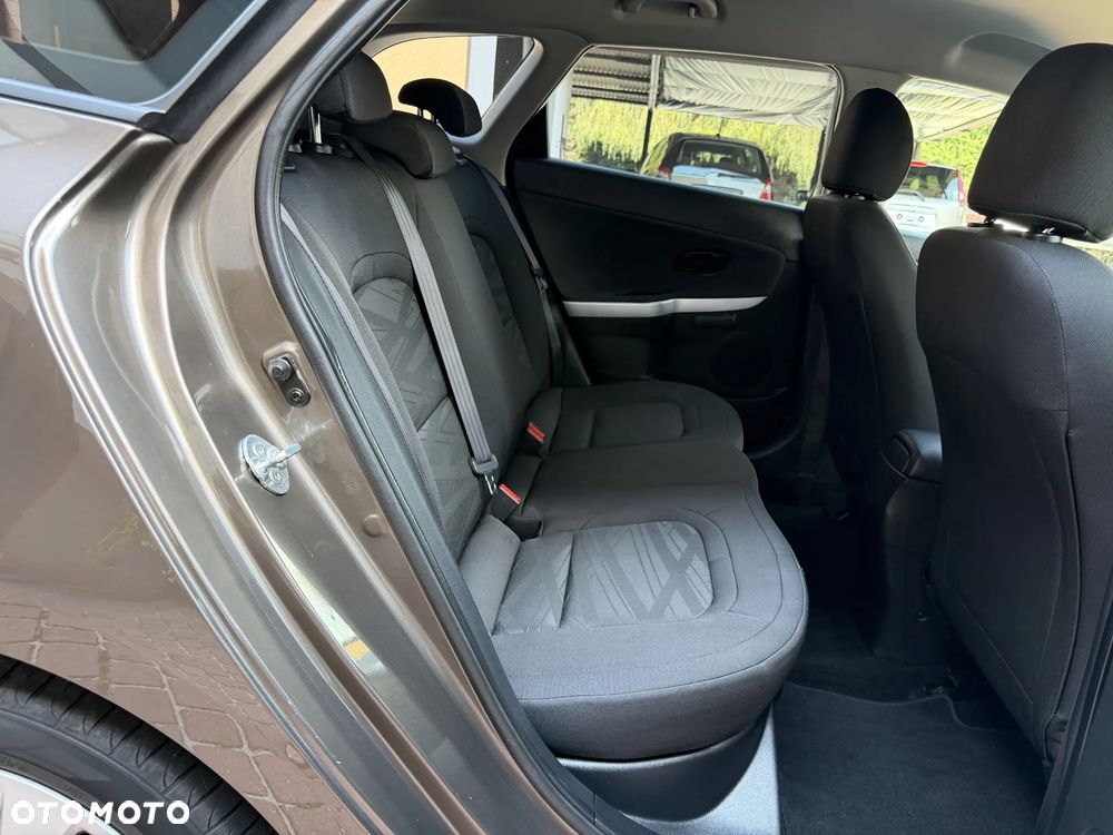 Kia Ceed 1.4 CVVT Spirit - 25