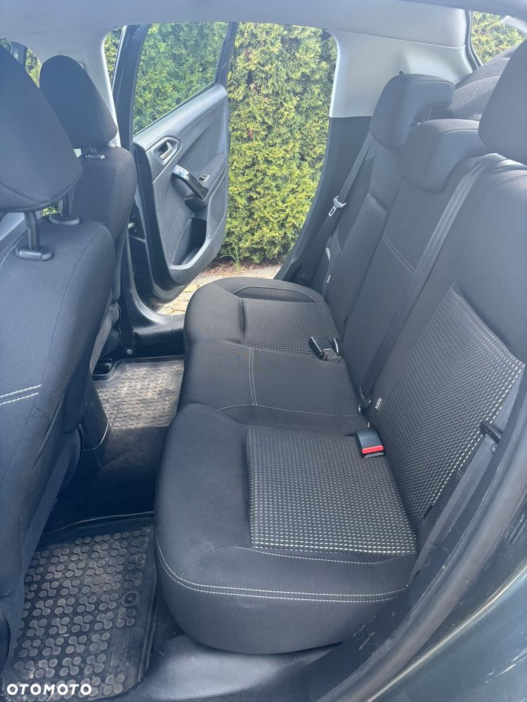 Peugeot 208 - 5