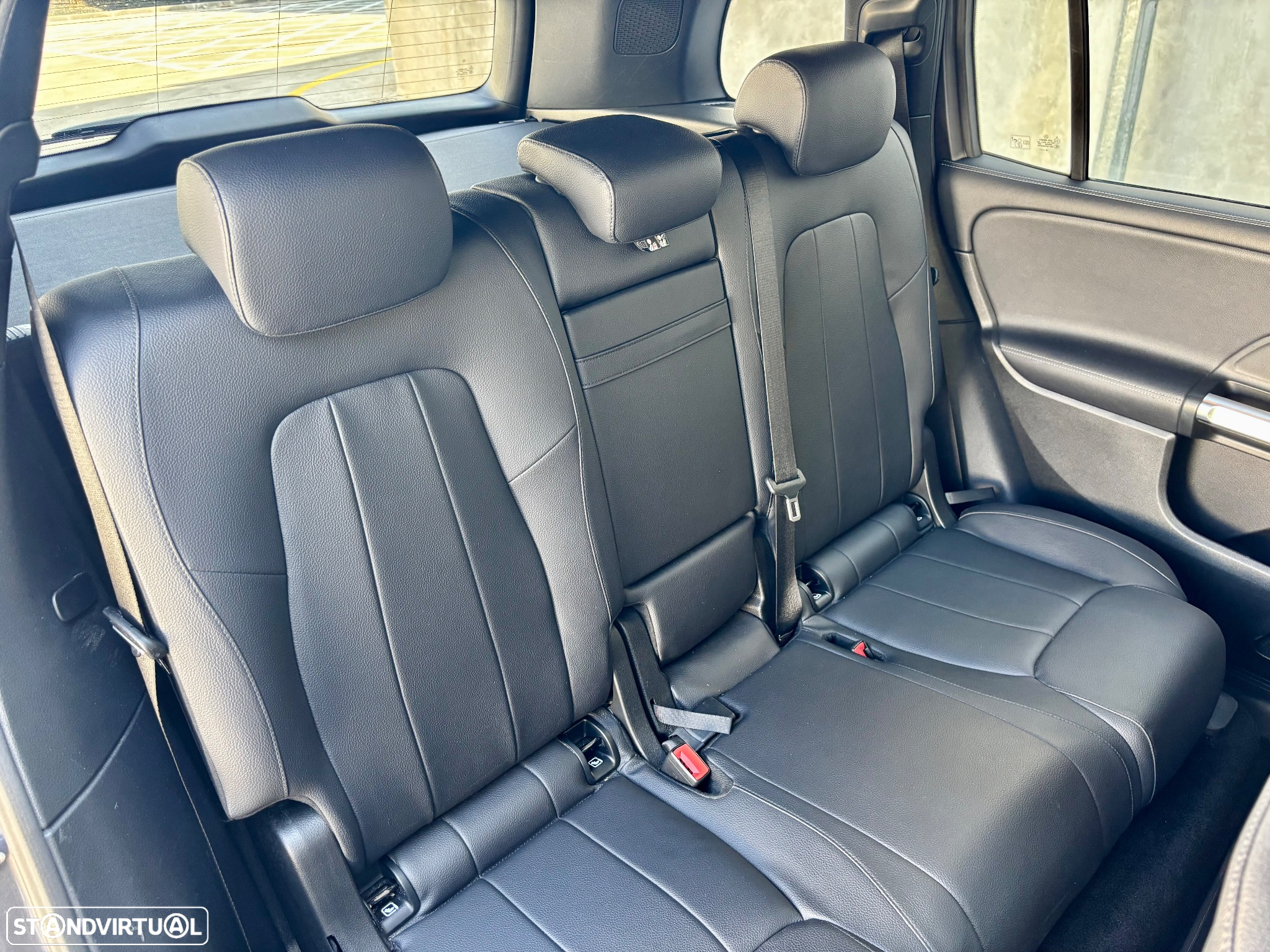 Mercedes-Benz GLB 180 d Progressive - 12