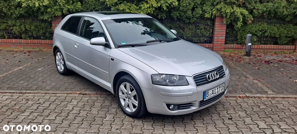 Audi A3 3-drzwiowe 2.0 FSI Ambition Tiptronic - 22