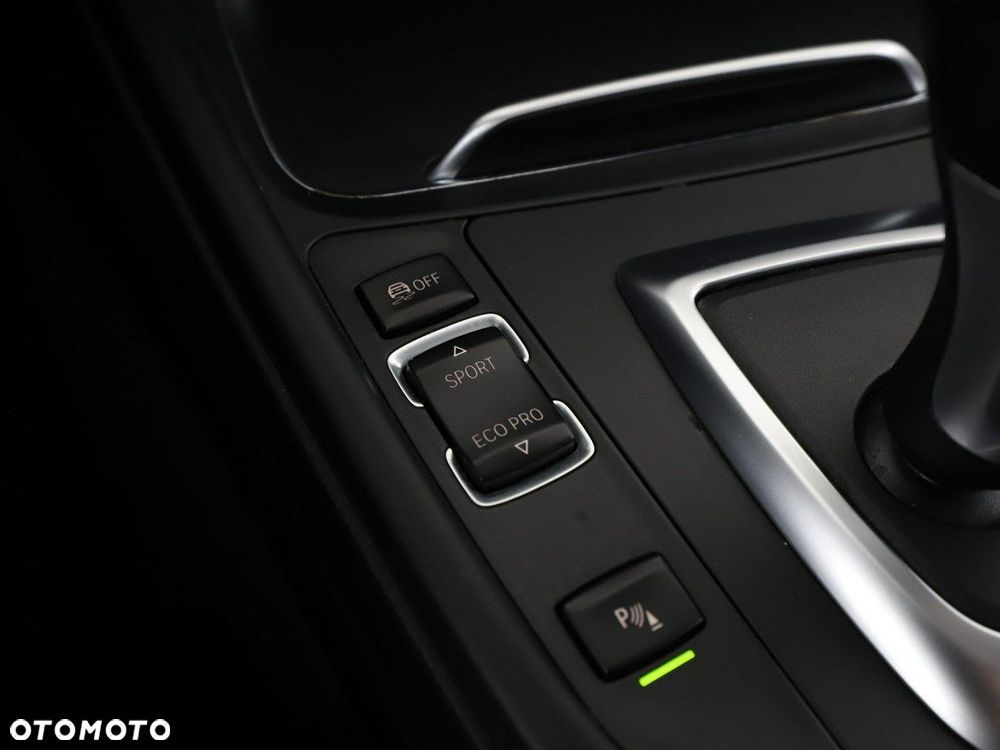 BMW Seria 4 418d Luxury Line - 30