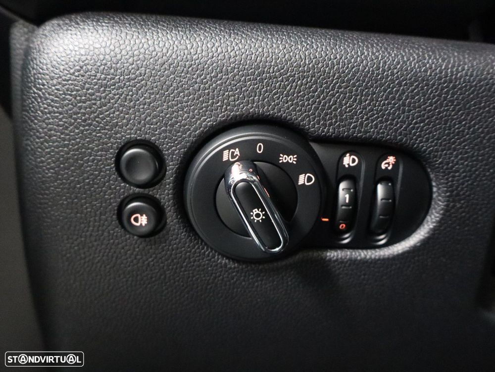 MINI 3 Portas Cooper SE - 19