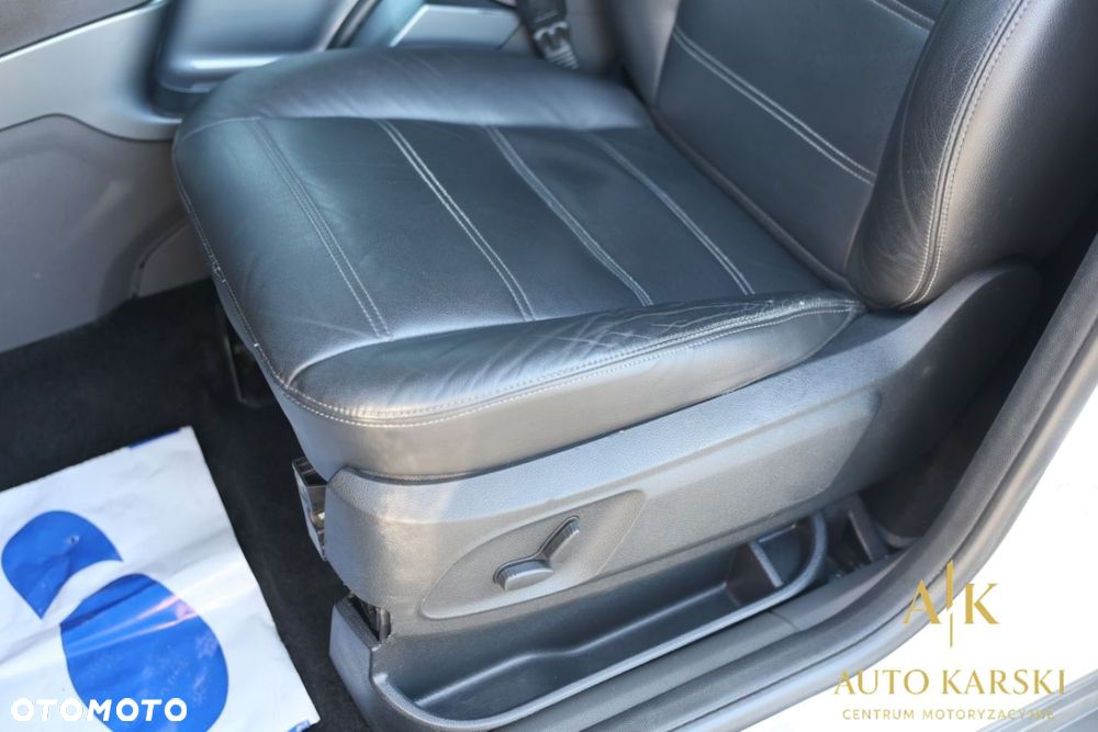 Ford Kuga - 28