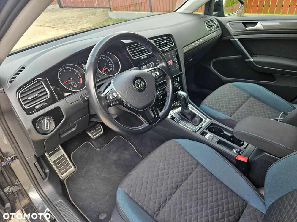Volkswagen Golf 1.5 TSI BMT Evo IQ Drive DSG - 12