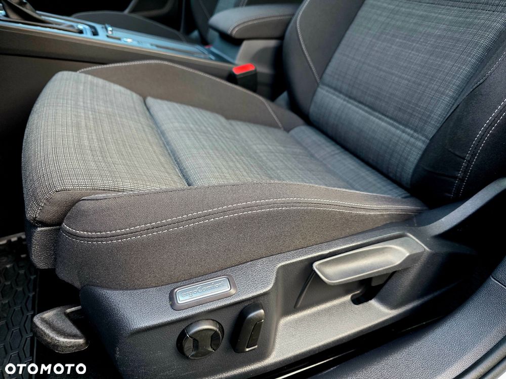 Volkswagen Passat 2.0 TDI EVO Business DSG - 26