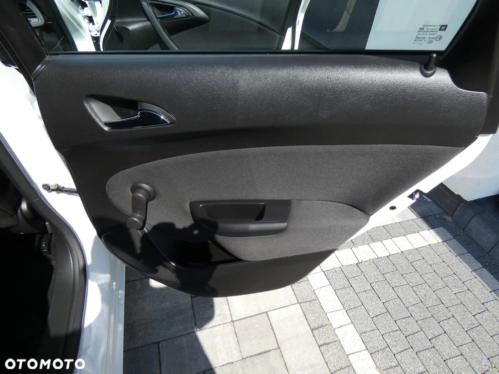 Opel Astra 1.6 Active EU6 - 29