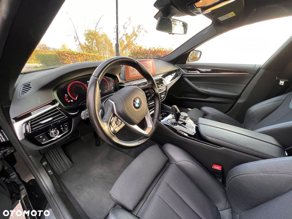 BMW Seria 5 520d M Sport Edition - 8