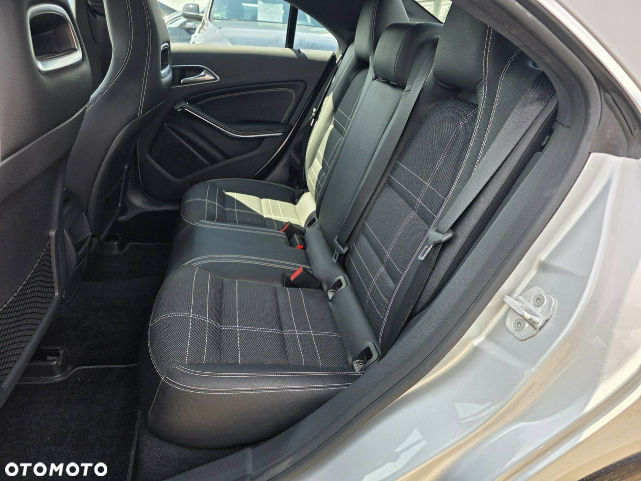 Mercedes-Benz CLA 180 - 21