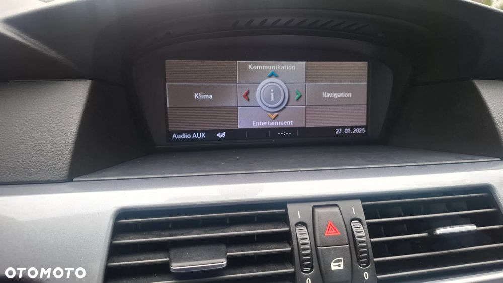 BMW Seria 5 525i - 22