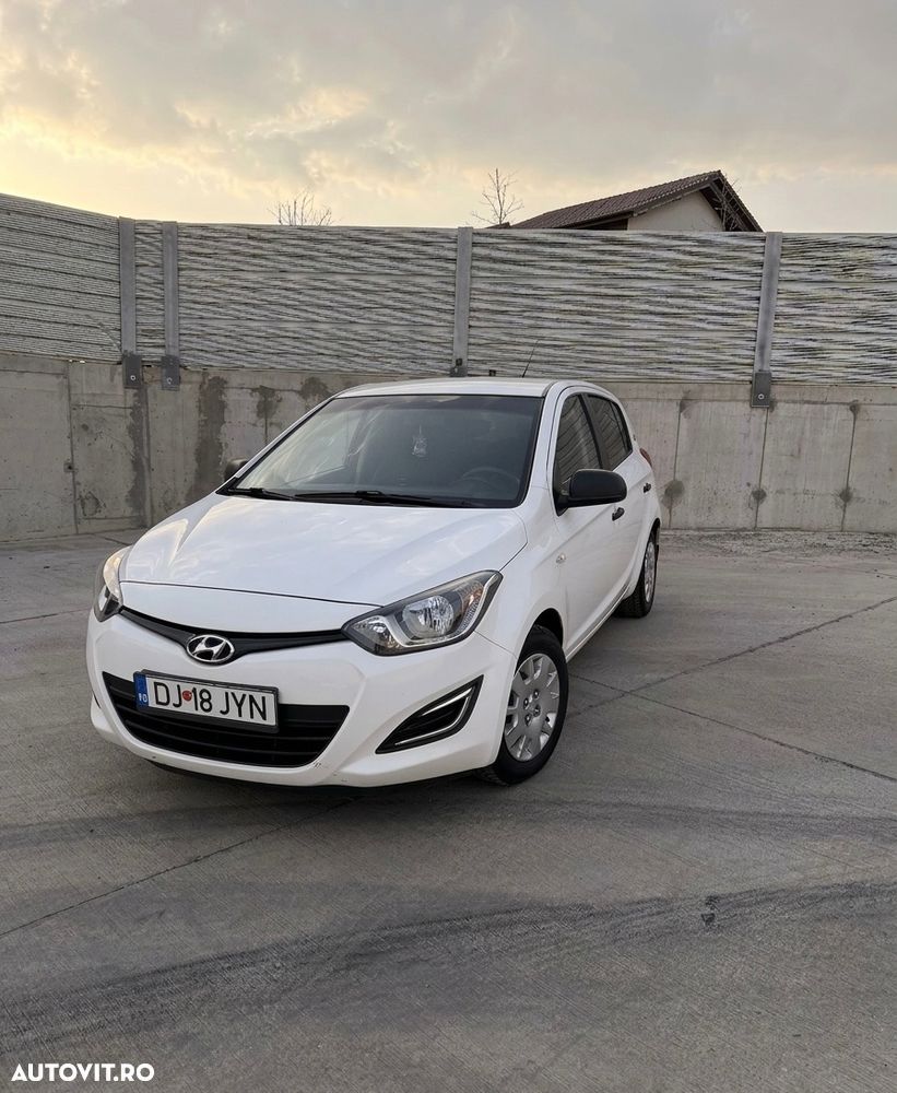 Hyundai i20 1.1 CRDi M/T Confort - 3