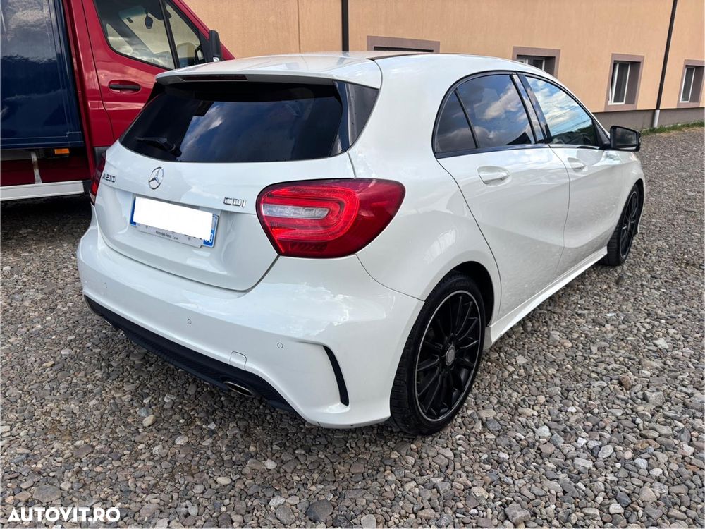 Mercedes-Benz A 200 CDI (BlueEFFICIENCY) 7G-DCT AMG Sport - 3