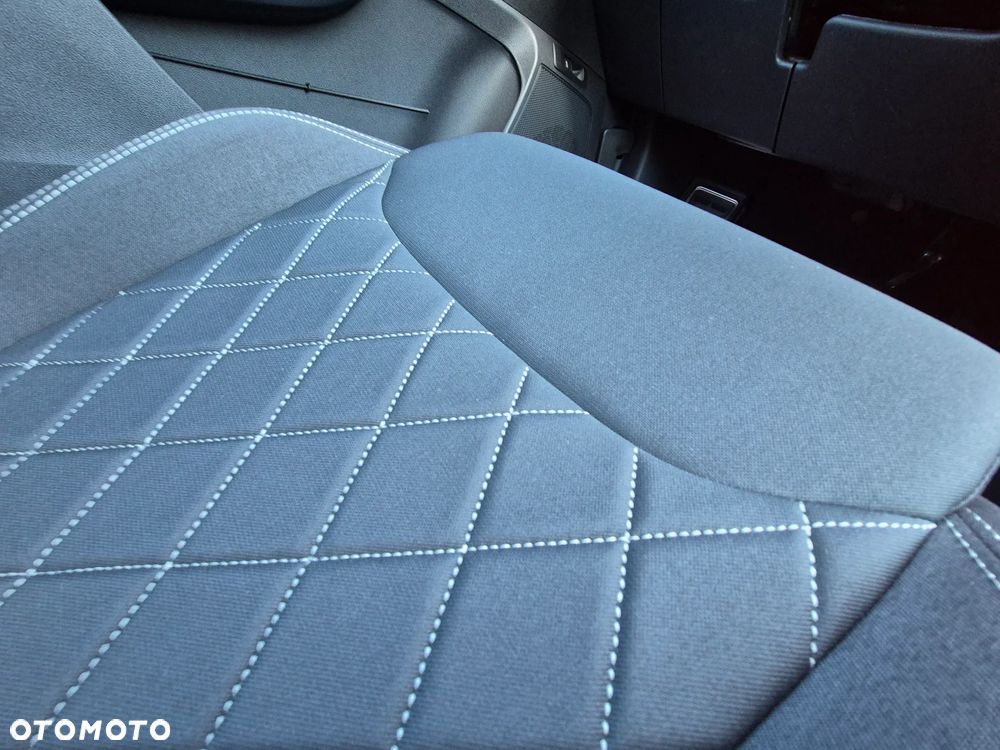 Skoda Karoq 1.5 TSI ACT Sportline DSG - 24