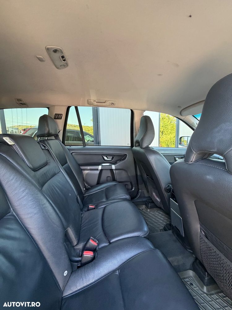 Volvo XC 90 D5 AWD Geartronic Momentum - 23