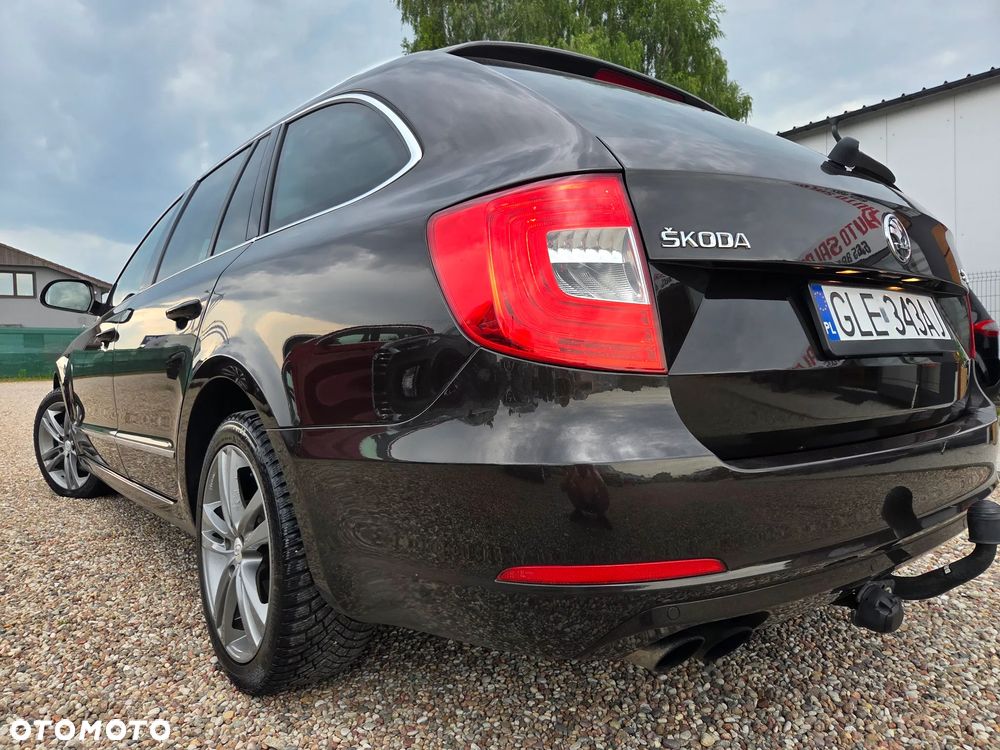 Skoda Superb 2.0 TDI DSG Exclusive - 4