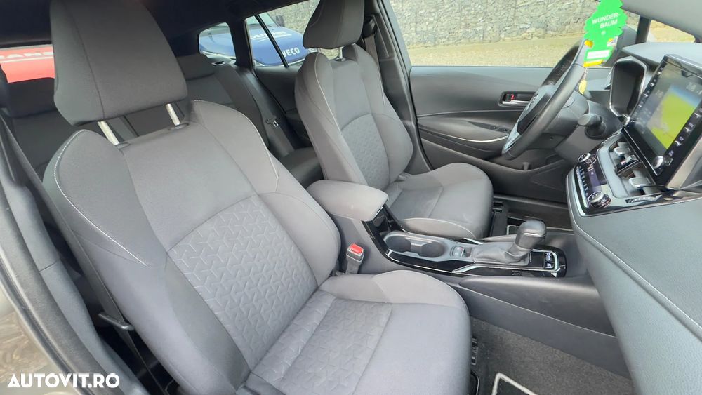 Toyota Corolla Sedan 1.8 HSD Dynamic Plus - 14