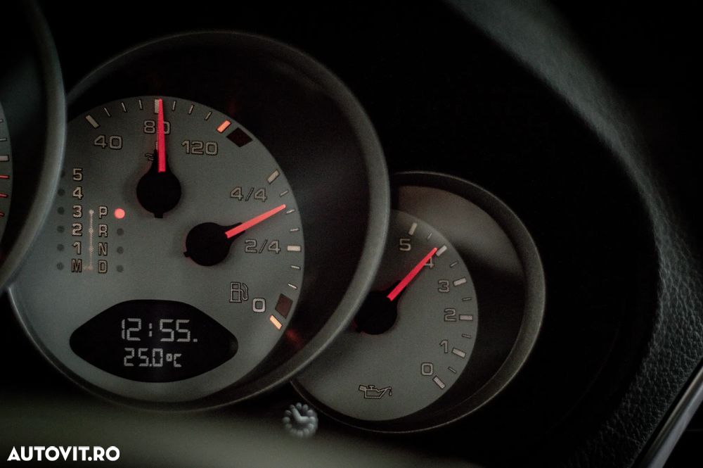 Porsche 911 Carrera S Tiptronic - 22