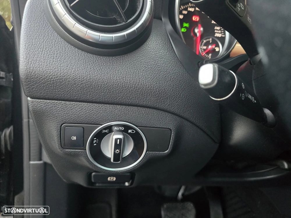 Mercedes-Benz CLA 220 d Shooting Brake Urban Aut. - 22