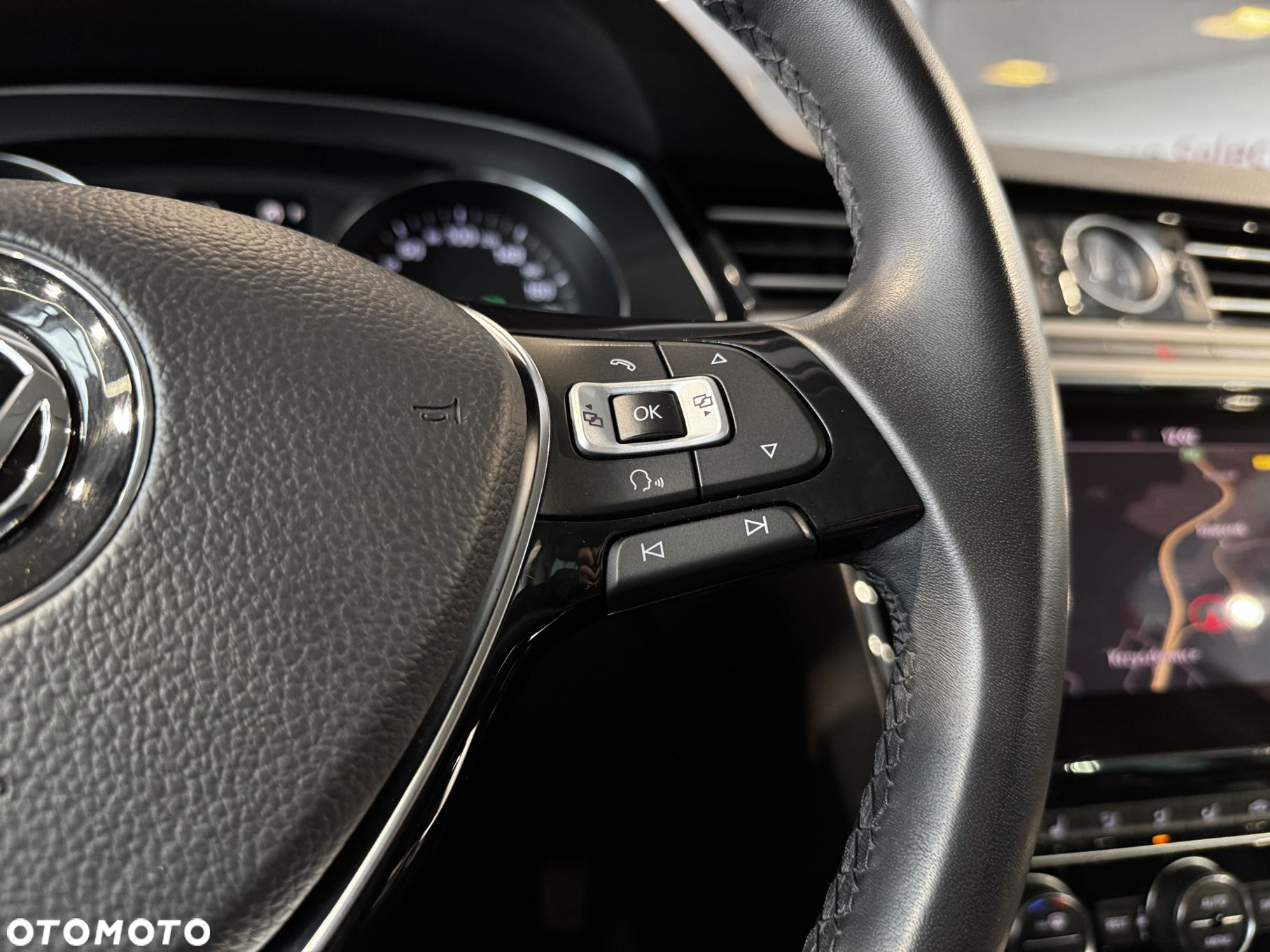 Volkswagen Passat - 22