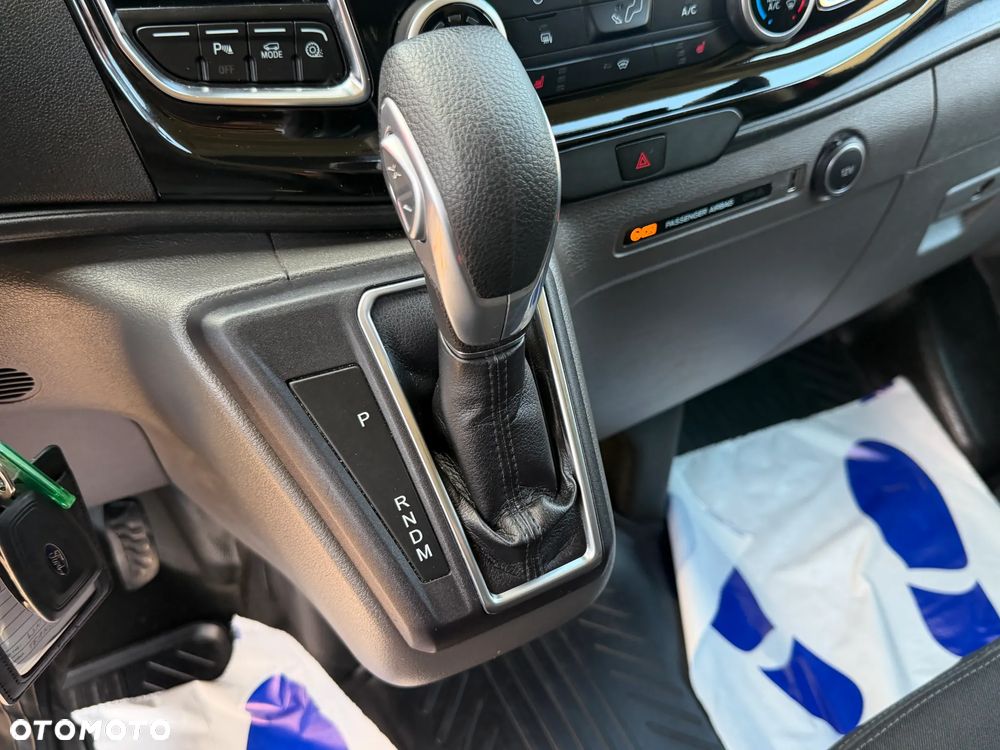 Ford TRANSIT CUSTOM - 21