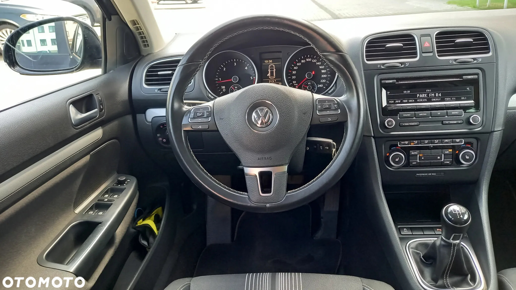 Volkswagen Golf VI 1.6 TDI Highline - 13