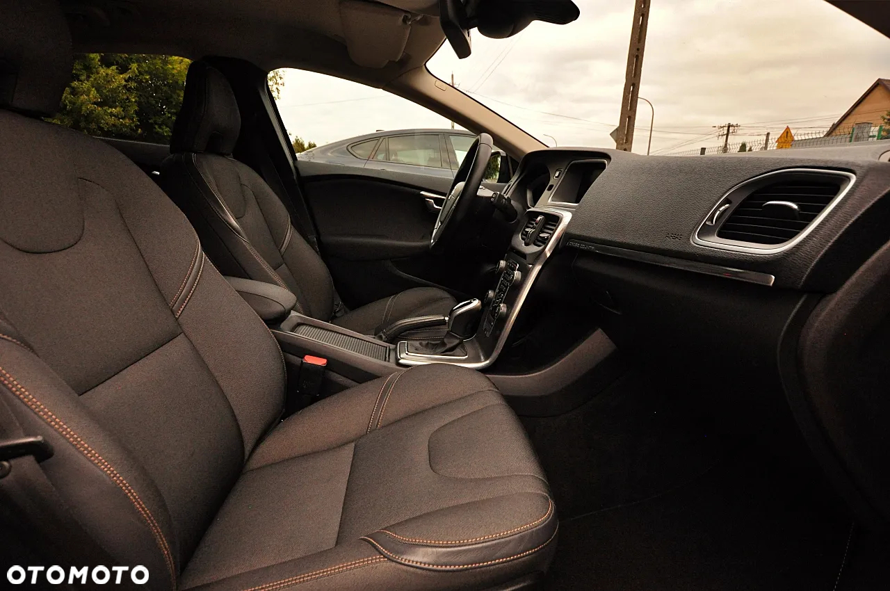 Volvo V40 Cross Country D3 Geartronic Momentum - 26