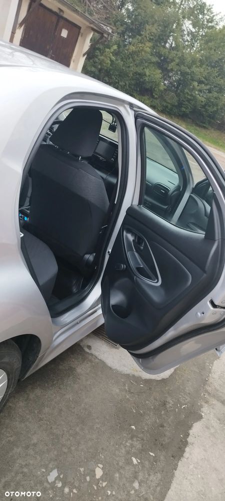 Toyota Yaris 1.5 Comfort - 12