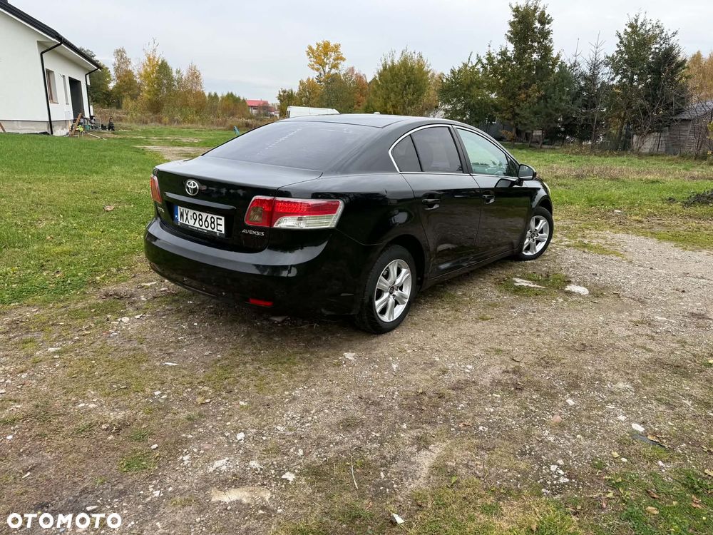 Toyota Avensis - 5
