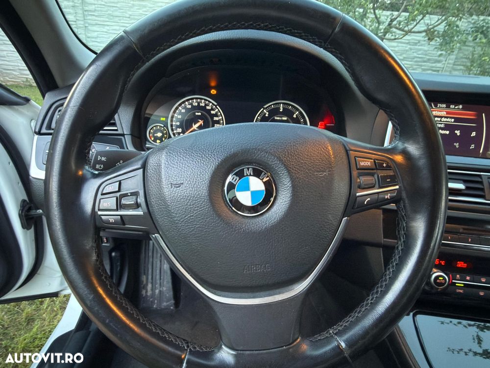 BMW Seria 5 520d Aut. Luxury Line - 12