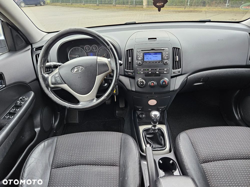 Hyundai i30 1.6 Premium - 10