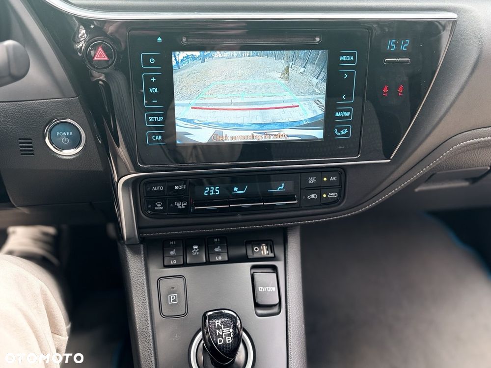 Toyota Auris 1.8 HSD Luna - 10