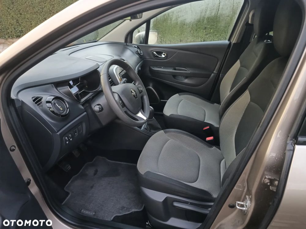 Renault Captur 0.9 Energy TCe Helly Hansen - 17