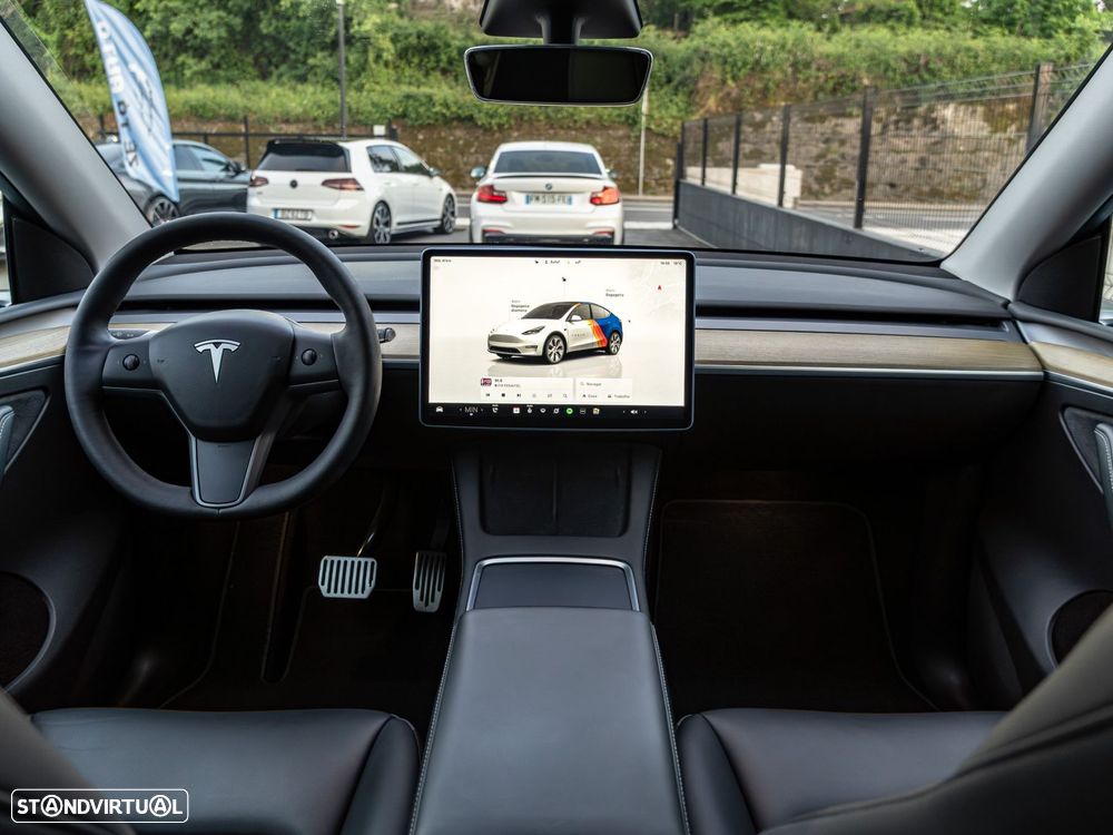 Tesla Model Y Tração Traseira - 26