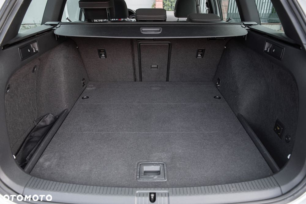 Volkswagen Golf 1.4 TSI ACT BlueMotion Technology DSG Highline - 32
