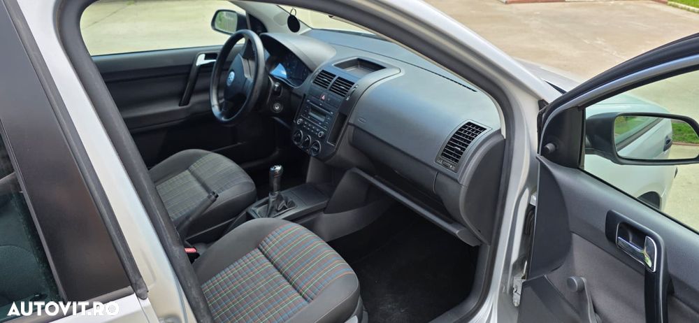 Volkswagen Polo 1.2 MATCH - 10
